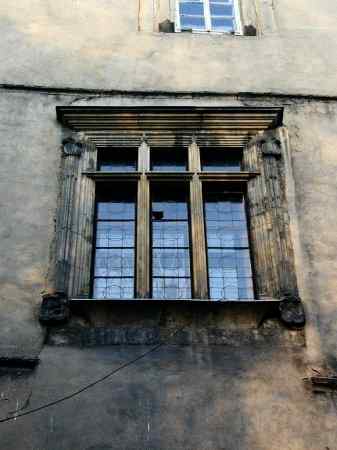 renesanční okno v 1. patře branské věže