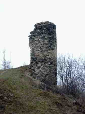 jižní pilíř plášťové hradby od východu