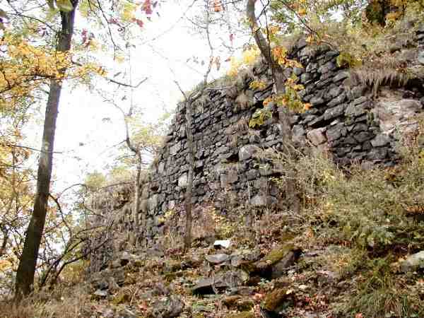donjon - jižní stěna