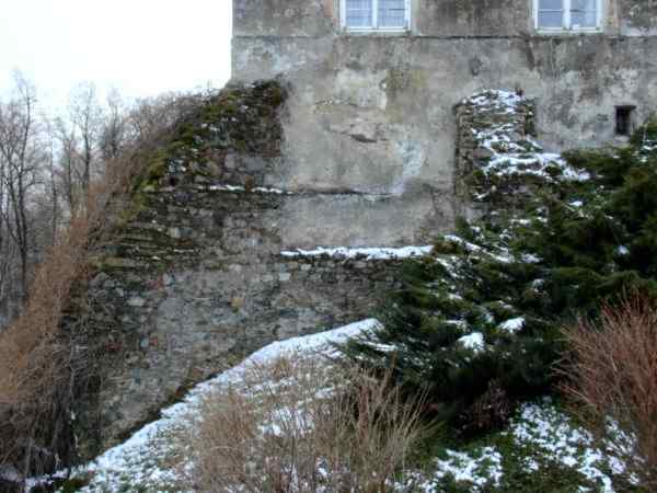 zbytky parknov hradby pod severnm altnem