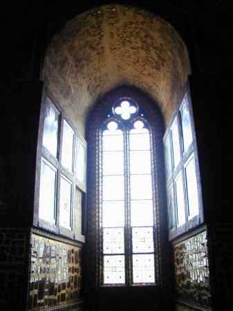 kaple sv. Kříže - jihovýchodní okenní výklenek