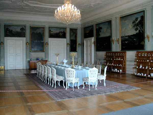 vrcholn� barokn� velk� j�delna v 1. pat�e z�padn�ho k��dla